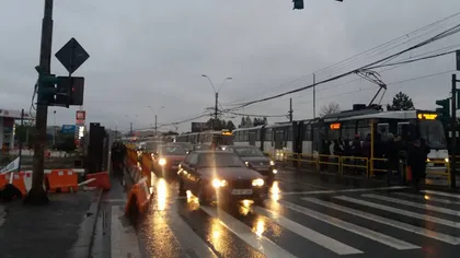 Traficul pe linia 41, blocat  apoape două ore din cauza unei defecţiuni