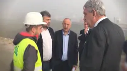 Premierul Mihai Tudose, vizită în Hunedoara. A verificat lucrările la autostrada Deva-Lugoj, a vizitat un spital, dar şi o piaţă VIDEO