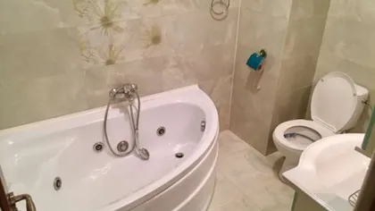 Un copil a mers la toaletă, dar când s-a uitat în WC a avut şocul vieţii VIDEO