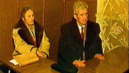 INCREDIBIL. Ce s-a găsit în poşeta Elenei Ceauşescu după EXECUŢIE. Nimeni nu ar fi bănuit-o de AŞA CEVA