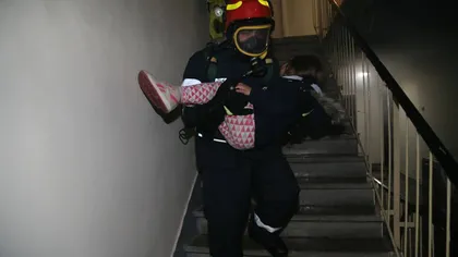 Incendiu într-un apartament din Constanţa. Cinci persoane s-au intoxicat cu fum