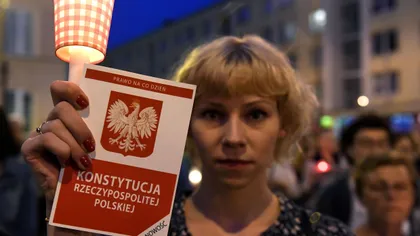 Parlamentul polonez vrea să revizuiască sistemul judiciar. ONG-urile avertizează asupra sfârşitului statului de drept şi al democraţiei