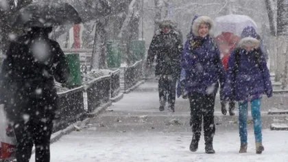 ANM: Ciclonul polar Olaf ajunge, duminică, în România. Precipitaţiile se vor transforma în ninsoare