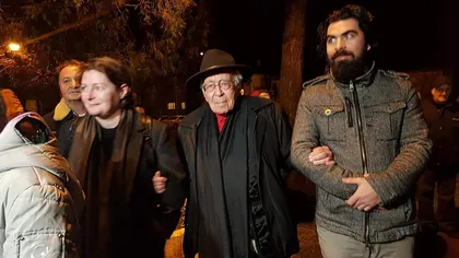PROTESTE în ţară: La 101 de ani, filozoful Mihai Şora a ieşit în stradă VIDEO
