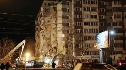 Un bloc de 9 etaje din Rusia s-a prăbuşit. Cel puţin trei persoane au murit VIDEO