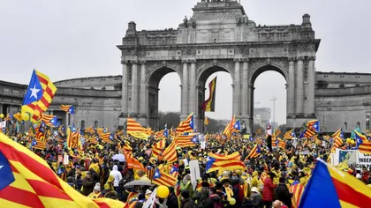 Aproximativ 45.000 de persoane au manifestat la Bruxelles în sprijinul independenţei Cataloniei