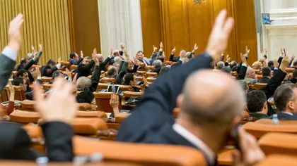 LEGEA BUGETULUI 2018. Vosganian: Dacă parlamentarii tineri se contaminează de la năravurile noastre, nu ajungem nicăieri