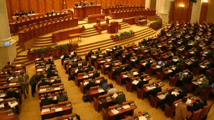 Calendar: Proiectul bugetului de stat şi al asigurărilor sociale pe 2018, adoptat pe 21 decembrie în Parlament. Reacţia USR