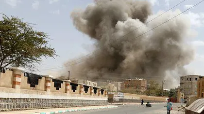 Coaliţia coordonată de Arabia Saudită şi-a intensificat campania de bombardament în Yemen