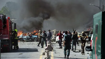 Atentat terorist la Kabul soldat cu zeci de morţi şi răniţi