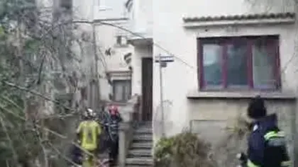 Incendiu la o vilă de lângă fostul club Colectiv. Mai multe echipaje de pompieri au intervenit de urgenţă VIDEO