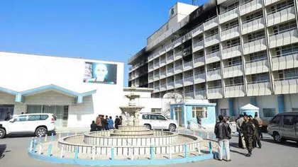 ATAC armat asupra unui hotel din Kabul. Cel puţin 40 de morţi