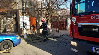 Explozie urmată de un incendiu într-o casă din Eforie Nord. O persoană a fost rănită