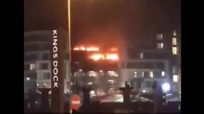INCENDIU într-o parcare supraetajată: 1.600 de maşini au ars la Liverpool VIDEO