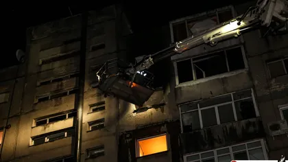 Incendiu puternic la un apartament din Ferentari: O femeie a fost transportată la spital