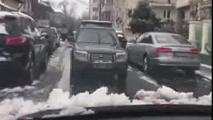 Maşina de jandarmi, filmată pe contrasens. Reacţia autorităţilor în mijlocul unui nou scandal VIDEO