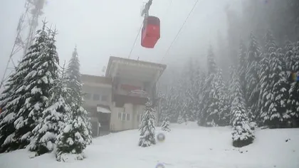 Strat de zăpadă de peste un metru şi risc însemnat de avalanşă în Făgăraş