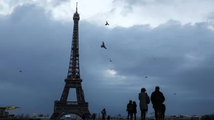 Turnul Eiffel a fost închis din cauza vremii. Activitatea a fost oprită şi pe două aeroporturi din Franţa
