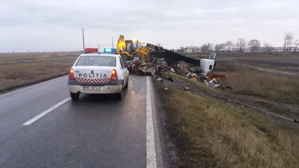 Coliziune între un TIR şi o cisternă, în Dâmboviţa: unul dintre şoferi a fost rănit