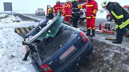 Accidente grave din cauza vremii, pe şoselele din judeţul Suceava. Circulaţia se desfăşoară în condiţii de iarnă