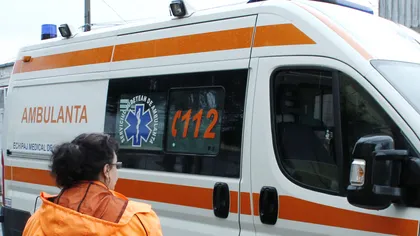 Accident grav pe DN73. Un autobuz cu călători s-a ciocnit cu un autocamion