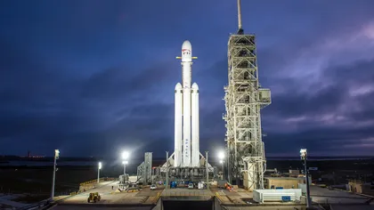 SpaceX lansează marţi cea mai puternică rachetă din lume