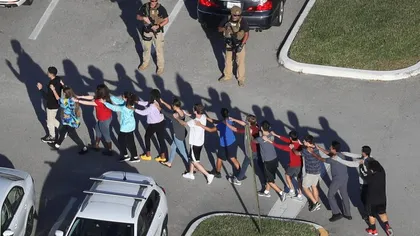 Procurorii americani cer pedeapsa cu moartea pentru autorul masacrului de la liceul din Florida