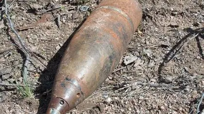 Un proiectil de război a fost găsit pe un bulevard din Vrancea