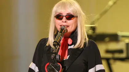 Vocalista Blondie, Debbie Harry, spune că bisexualitatea ei se datorează hormonilor