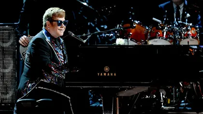 Sir Elton John a comis-o grav în timpul unui concert. Incredibil ce i-a făcut unui fan