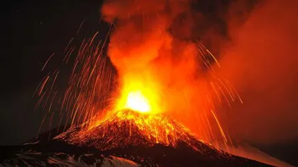 Vulcanul Etna se prăbuşeşte. Sunt în pericol 3 milioane de oameni