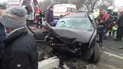 Accident grav, cu cinci victime, în judeţul Gorj. O maşină s-a izbit de un cap de pod pe E79