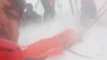 Turişti prinşi de avalanşă în Făgăraş. Telecabine blocate trei ore la Sinaia