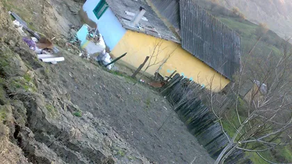 Alunecare de teren în Vrancea, sunt în pericol mai multe gospodării