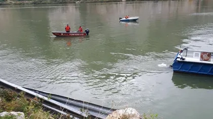 Pompierii caută un tânăr care ar fi căzut într-un baraj din Prahova