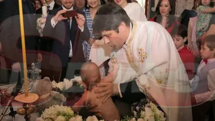 Gabriela Cristea şi-a botezat fetiţa. Imagini emoţionante de la creştinarea copilei şi de la petrecere