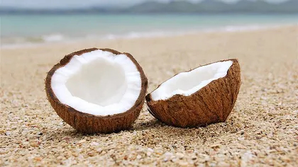 Ce se intampla in corpul tau daca mananci doua linguri de ulei de cocos in fiecare zi, timp de 60 de zile