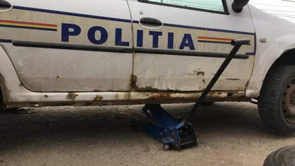 Un poliţist a fost obligat să patruleze pe jos după ce s-a plâns de starea maşinilor MAI