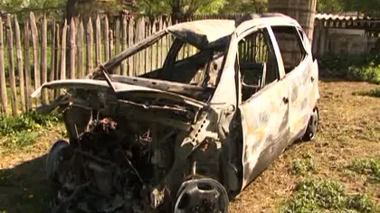 Maşină în flăcări după ce a fost reparată în service VIDEO