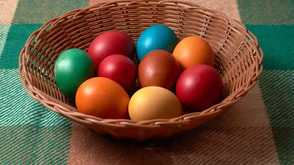 Cum să vopseşti natural ouă de Paşte