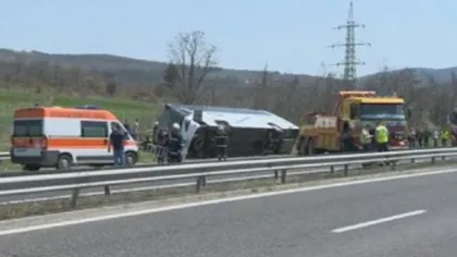 Accident GRAV: ŞASE morţi şi cel puţin 23 de răniţi după ce un autocar s-a răsturnat pe autostradă UPDATE