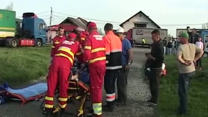 Accident grav în Bistriţa, un biciclist a fost lovit de un camion. Victima a fost preluată cu elicopterul VIDEO