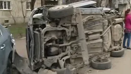 Accident cu 9 maşini implicate în Capitală. Un şofer turc băut a spulberat 8 maşini ce se aflau parcate VIDEO