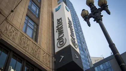 Twitter a vândut accesul la date ale utilizatorilor unui cercetător care are legături cu Cambridge Analytica