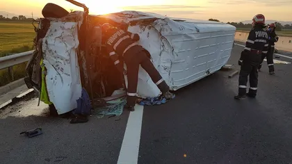 Un şofer a murit după ce a intrat violent în parapeţii de pe autostrada Sibiu-Deva VIDEO