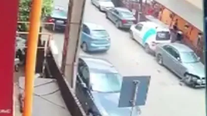 Accident provocat de un şofer băut. Bărbatul a făcut prăpăd pe o stradă din Cluj VIDEO