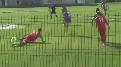 Accidentare ÎNGROZITOARE pentru un fotbalist român de 18 ani VIDEO
