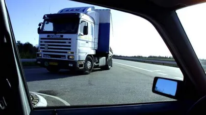 Un şofer român a fost amendat cu 60.000 de euro, în Danemarca. A călcat pe bec de două ori, două zile la rând