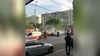 Maşină în flăcări în Capitală - VIDEO