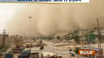 Furtunile de nisip din India au lăsat în urmă cel puţin 120 morţi şi 143 de răniţi UPDATE, GALERIE FOTO, VIDEO